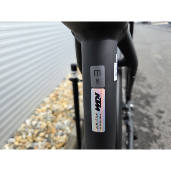 ktm-macinatourcx610-ebike-pedelec-smartsystemboschcx-85nm-625wh-trekking-saevedo-lampa-csomagtarto-28-1km-m-19_19.jpg