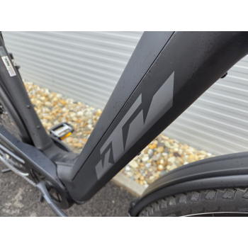 ktm-macinatourcx610-ebike-pedelec-smartsystemboschcx-85nm-625wh-trekking-saevedo-lampa-csomagtarto-28-1km-m-8_8.jpg